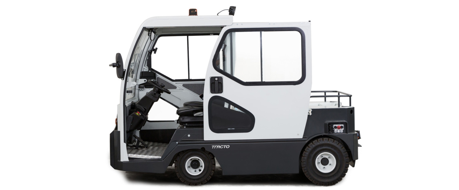 Tahač Toyota s posuvnými dveřmi